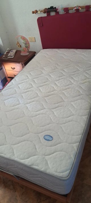 Cama articulada con colchón