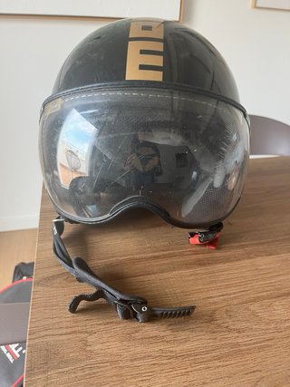 Casco de moto Momo Design negro talla M