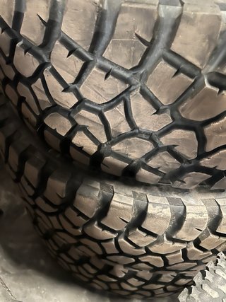 Neumáticos 37x12.5 R17