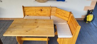 Mueble de cocina de madera y tela