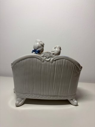 Figura de porcelana pareja estilo rococó