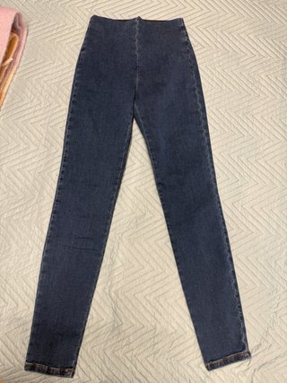 Pantalón vaquero pitillo azul