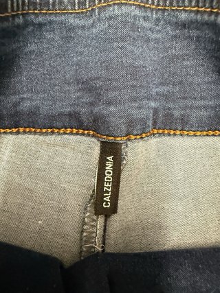 Pantalón vaquero pitillo azul