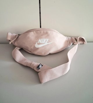 Riñonera Nike y Neceser Adidas