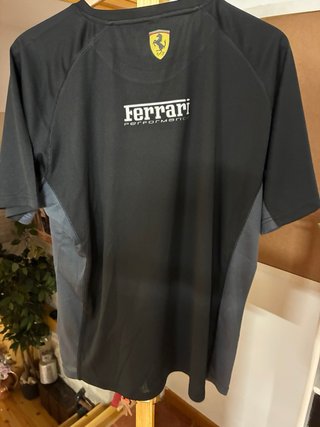 Camiseta Ferrari Negra