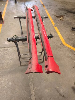 Estriberas Audi A4 B7 Rojas