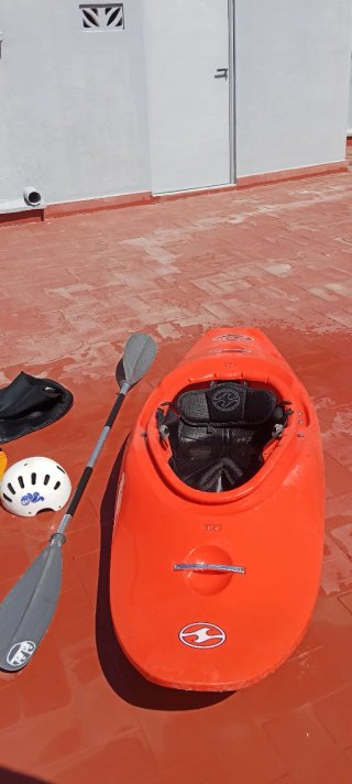 Kayak de aguas bravas/rodeo Wave Sport