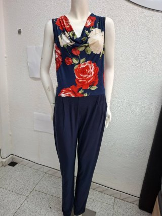 Mono floral azul y rojo