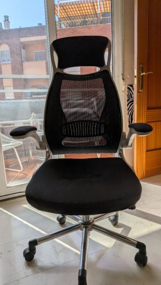 Silla de oficina ergonómica con respaldo de malla