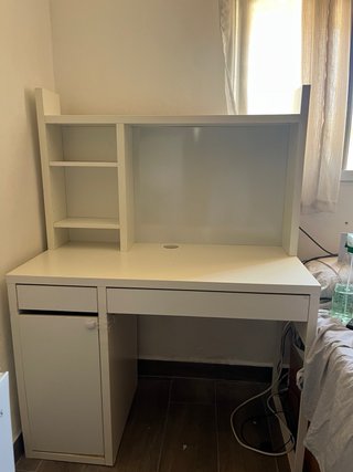 Scrivania bianca IKEA