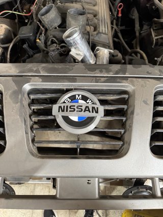 Insignia BMW Nissan Patrol