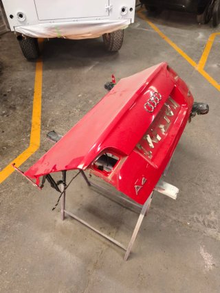 Tapa maletero Audi A4 B7 Sline