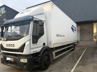 Iveco Eurocargo 18000 kg Caja Cerrada