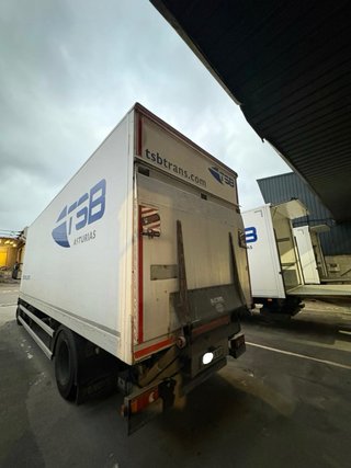 Iveco Eurocargo 18000 kg Caja Cerrada