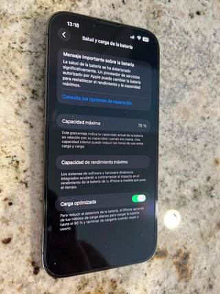 iPhone 13 Pro Max 256gb y 11 fundas
