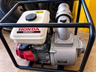 Motobomba Honda WB30T