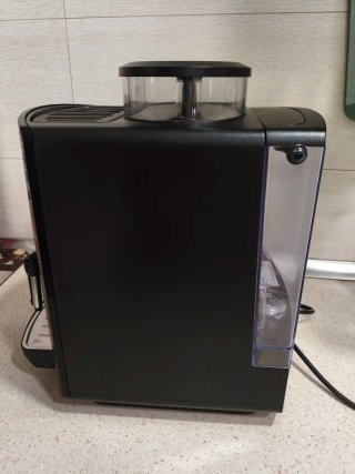 Cafetera Krups Essential EA8160 Negra