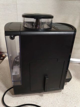 Cafetera Krups Essential EA8160 Negra