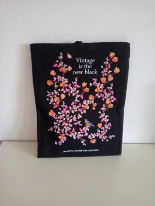 Borsa Vintage is the new black