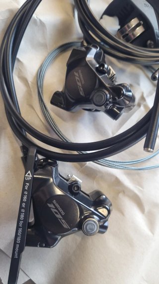 Shimano 105 Manetas y Frenos 2x12