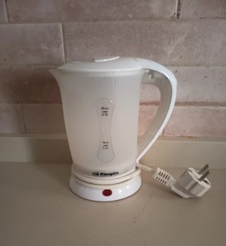 Hervidor eléctrico Orbegozo 0.5L