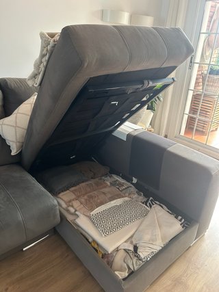 Urge Sofá Chaiselongue 3 plazas  de ante gris.