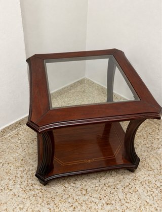 Elegante mesa de centro caoba con cristal