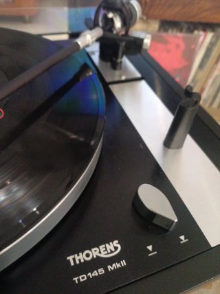 Thorens TD145 Tocadiscos Negro/Plata