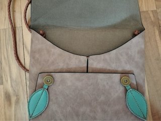 Bolso tantrend marrón con flores