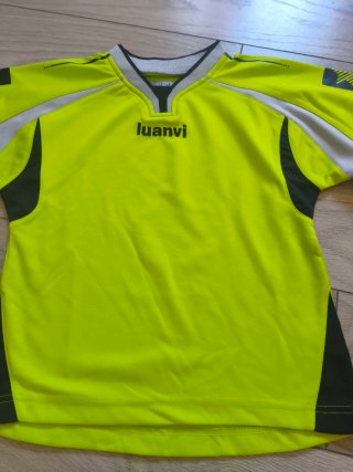 Equipación Portero Luanvi Negra y Amarilla