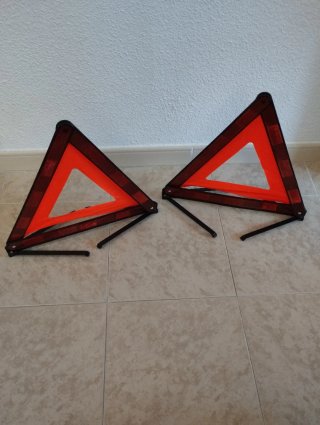 Triángulos de emergencia de vehículos