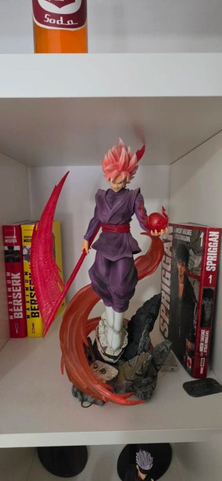 Figura Resina Goku Black con Luces