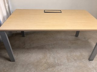 Mesa escritorio oficina 160x80cm con pasacables
