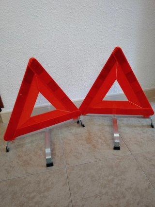 Triángulos de emergencia para vehículos