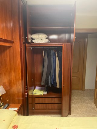Mueble completo dormitorio madera no incluye cama