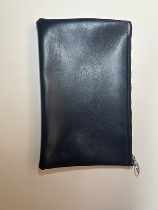 Bolso de mano de piel negro