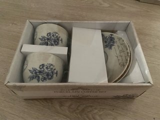 Juego de café de porcelana