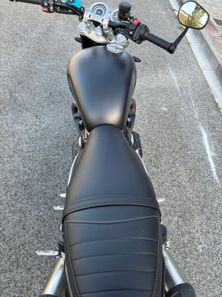 Triumph Speed Twin 1200 Negra/Gris
