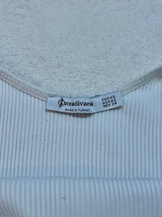 Crop top canalé blanco tirantes Stradivarius XS