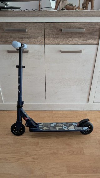 Patinete Oxelo Galaxy azul de 2 ruedas para niño
