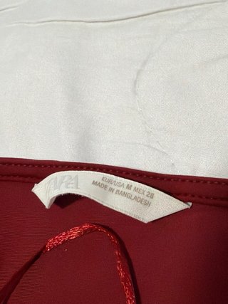 Top cuello alto burdeos sin mangas