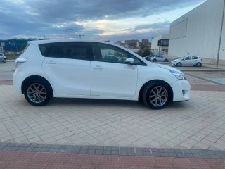 Toyota Corolla verso  2013