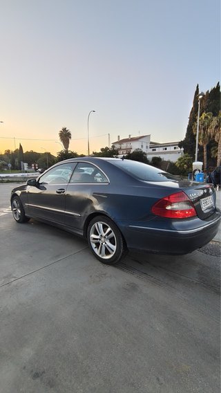 Mercedes-Benz  CLK 2009