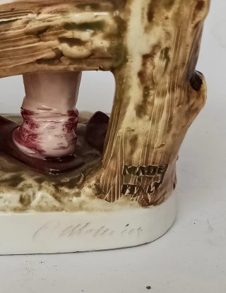 Scultura antica bambina con cigni firmata Mollica