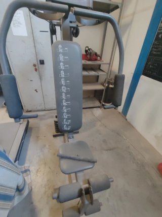 Máquina de musculación multifunción. No envío