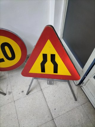Señales metálicas N1 (Obras, Velocidad, Estrechami