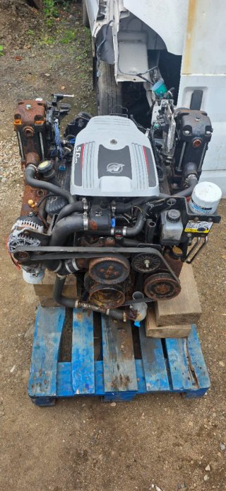 Mercury MerCruiser 5.0 MPI Motor Marino