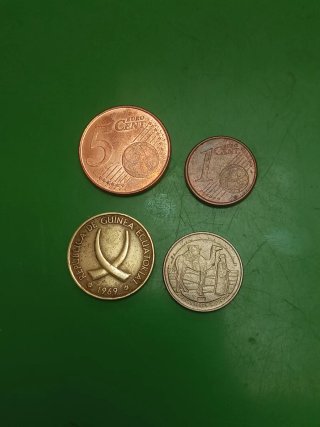 MONEDAS DE 1 PESETA ,NO ESPAÑOLAS.