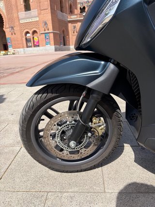 Piaggio Beverly 400 hpe Negra