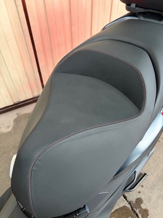 Piaggio Beverly 400 hpe Negra